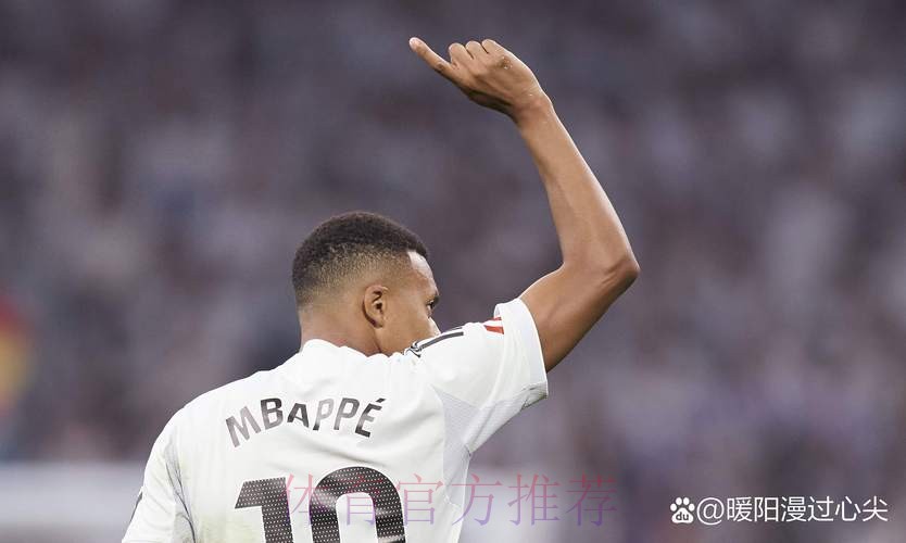 电讯报:若姆巴佩转投皇马 巴黎目标将转向奥斯梅恩 电讯报:若姆巴佩转投皇马 巴黎目标将转向奥斯梅恩